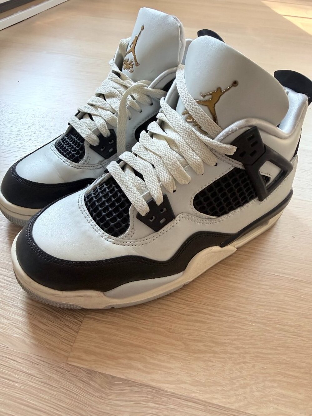 Air Jordan 4 Retro Pure Platinum Metallic Gold GS Size 5Y
